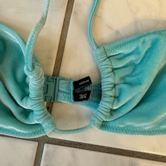 Triangle bikini - Picture 4 of 4